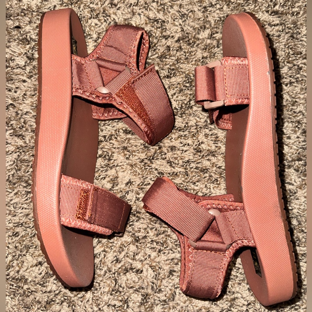 Sandals - Picture 2 of 2
